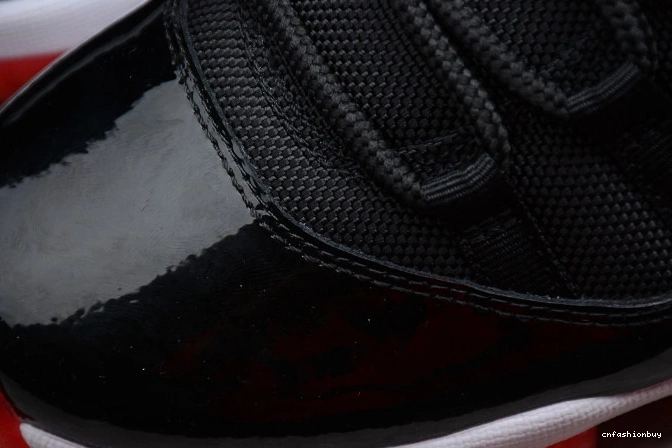 Air Red 11 528895-012  